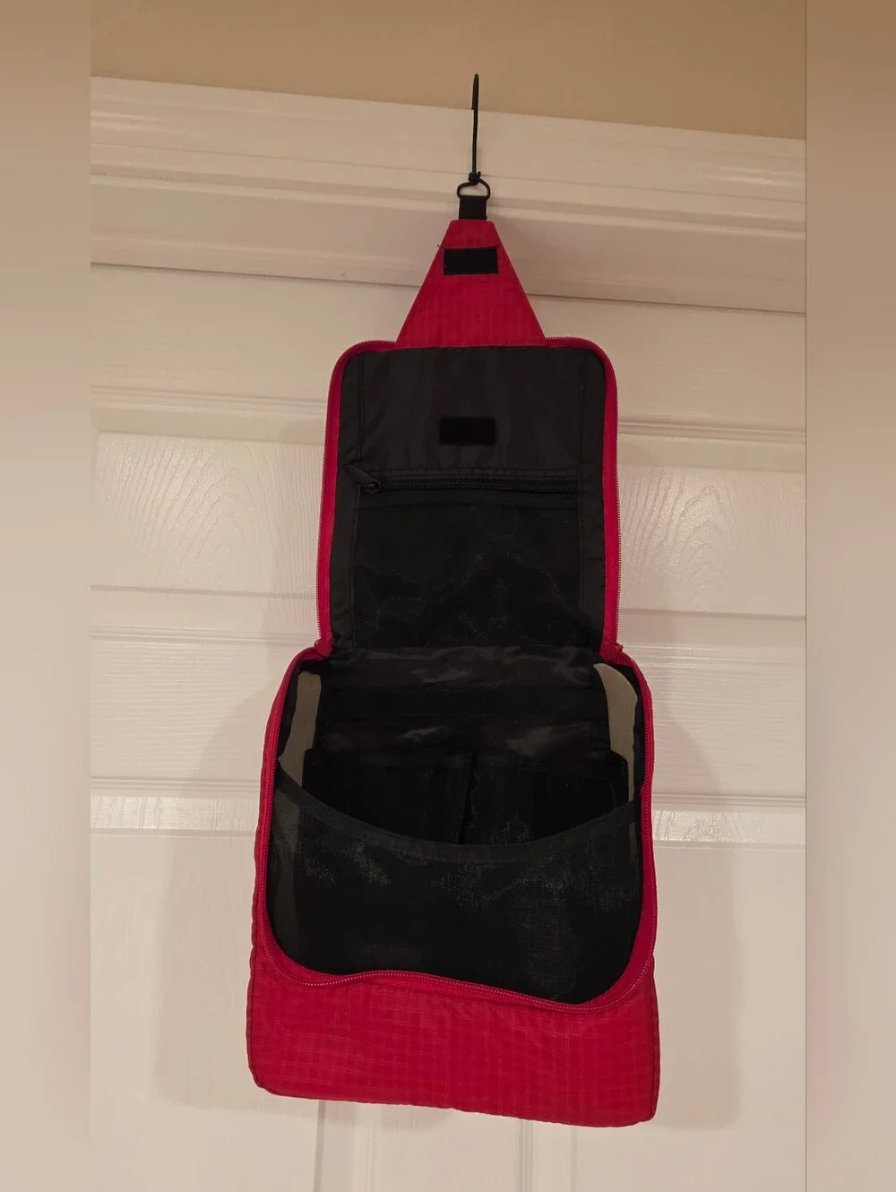 NWT Set of 2 Vintage Hanging American Tourister Toiletry Bags